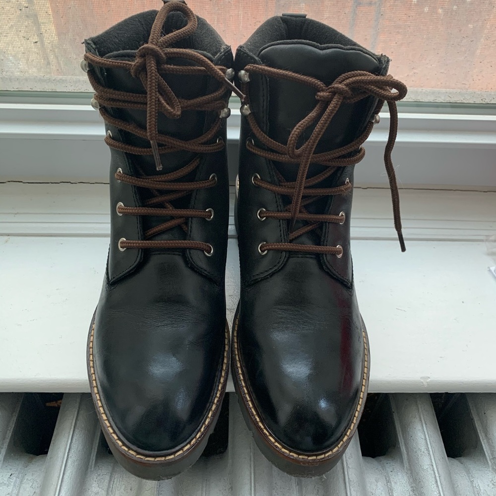 Cougar weatherproof boots